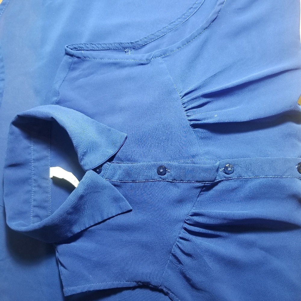 Tops - Picture 6 of 6